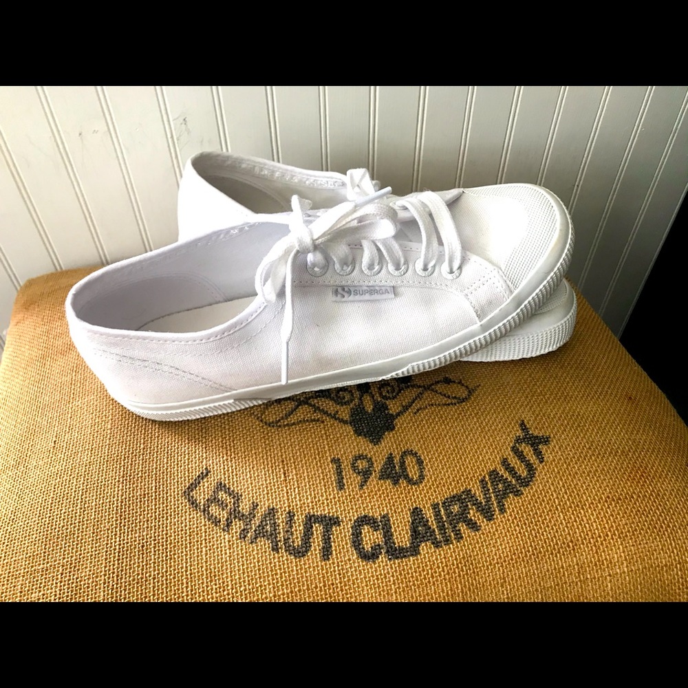 Superga sneakers EUC